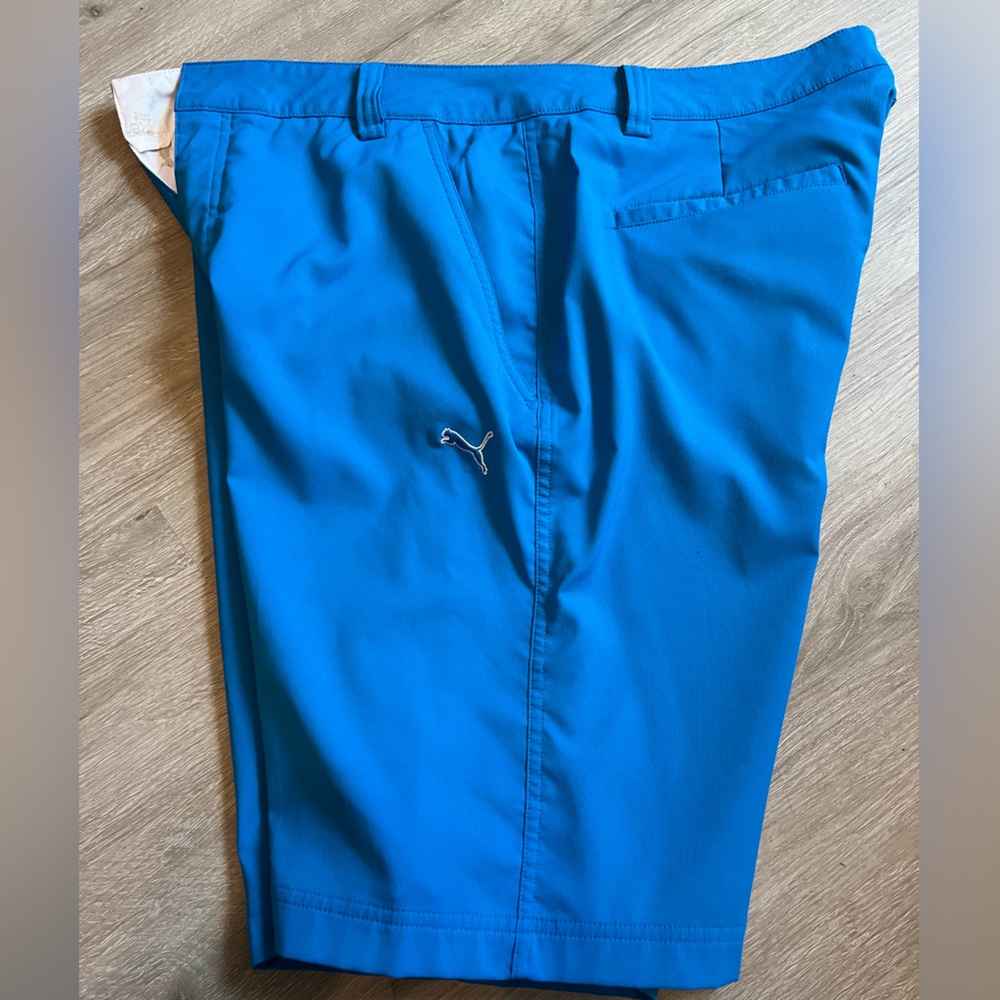 Men’s Blue Puma golf shorts size 34